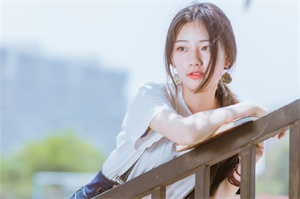 The Night Market After Sunset: Mystical Religious Activities The Night Market After Sunset: Mystical Religious Activities